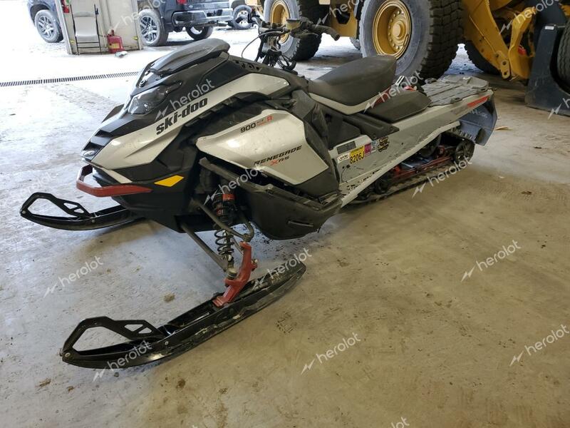 BOMBARDIER SKIDOO 2024 silver   2BPSDBRM2RV000008 photo #3