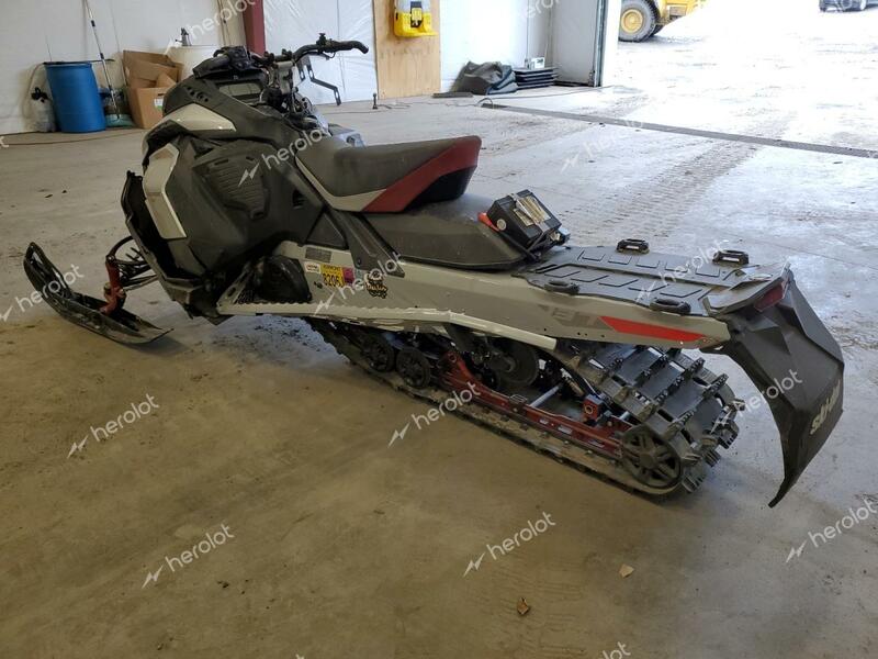 BOMBARDIER SKIDOO 2024 silver   2BPSDBRM2RV000008 photo #4