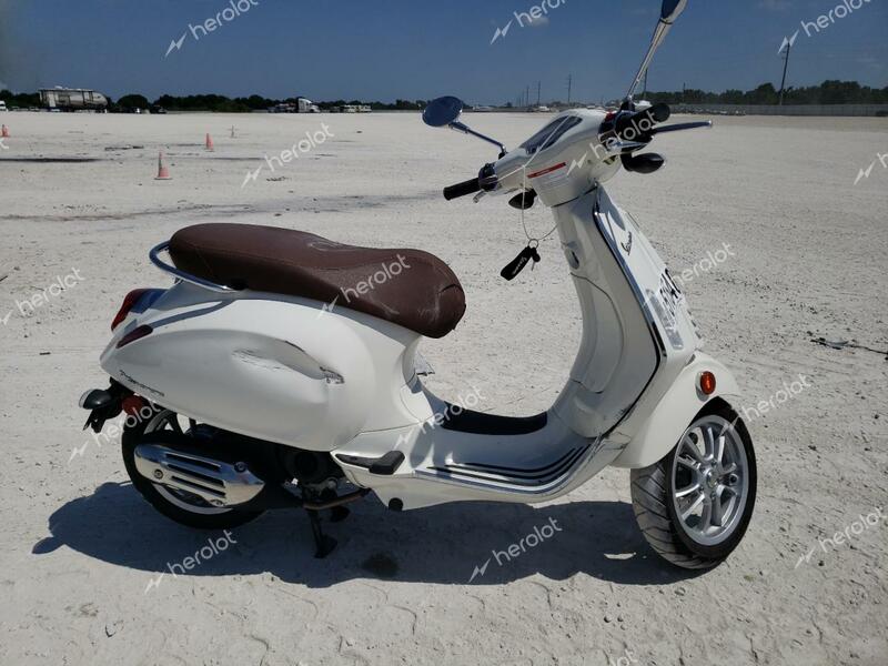 VESPA PRIMAVERA/ 2023 white  gas ZAPCA06B2P5105847 photo #1