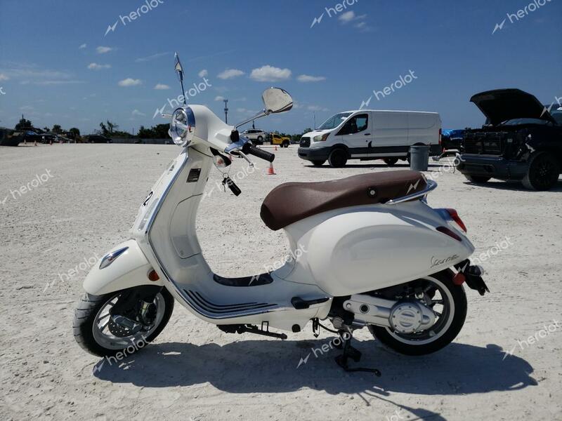 VESPA PRIMAVERA/ 2023 white  gas ZAPCA06B2P5105847 photo #4