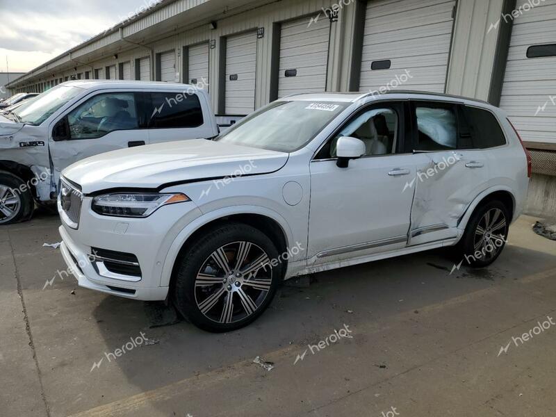 VOLVO XC90 T8 RE 2021 white  hybrid engine YV4BR00L7M1765809 photo #1