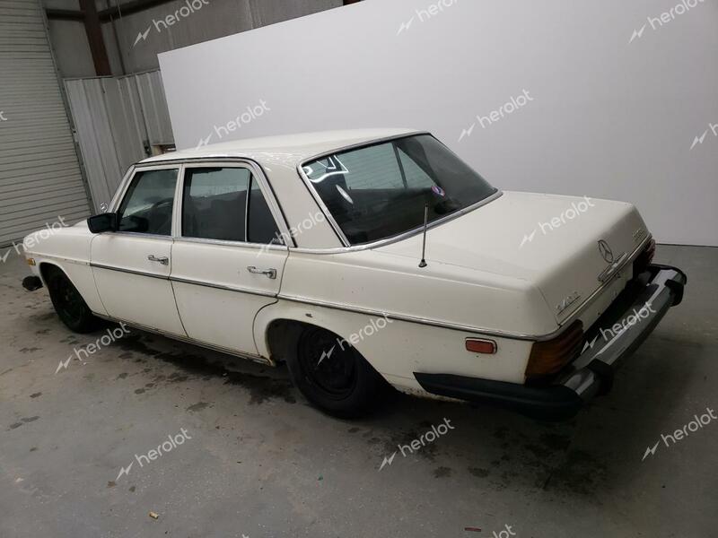 MERCEDES-BENZ 240 D 1975 white   11511710068726 photo #3