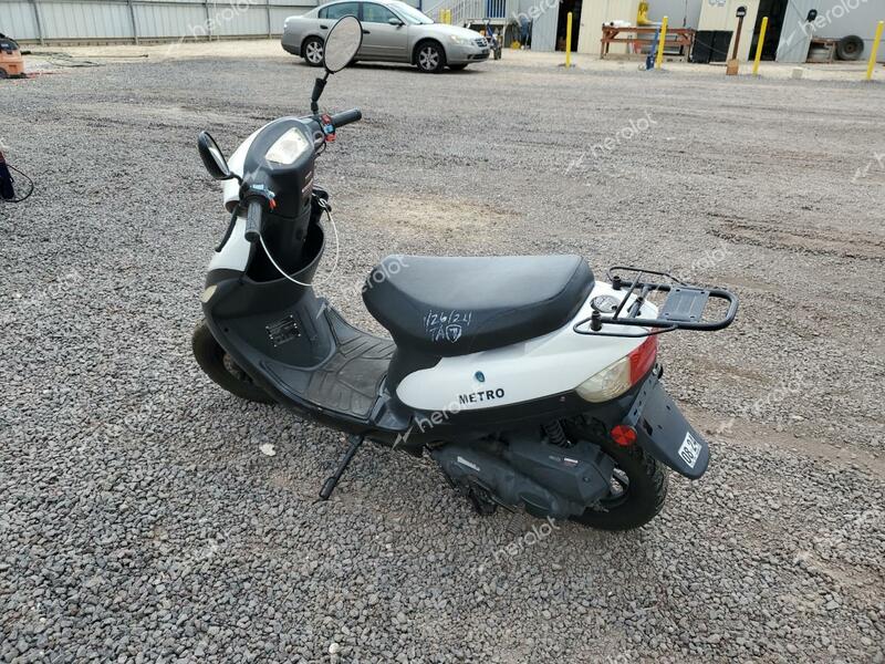 BAOD MOPED 2022 white   L2BB9MCA0NB117030 photo #4