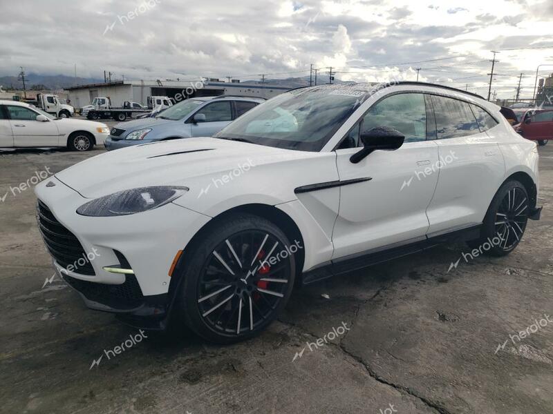 ASTON MARTIN DBX 707 2023 white  gas SD7VUJBWXPTV06705 photo #1