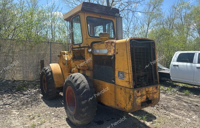 JOHN DEERE 444 1980 yellow   444C350282T photo #4