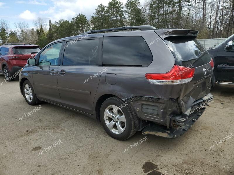 TOYOTA SIENNA 2013 gray  gas 5TDKK3DC4DS392640 photo #3