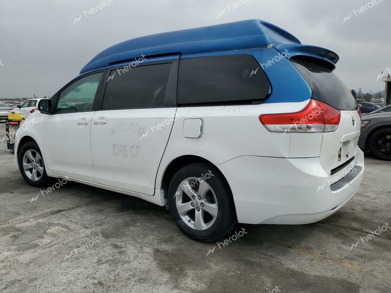 TOYOTA SIENNA LE 2011 white sports v gas 5TDKK3DC9BS003391 photo #3