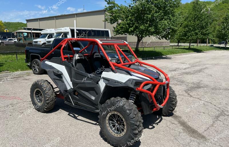 POLARIS RZR XP TUR 2019 white  gas 3NSVDE928KF423827 photo #1