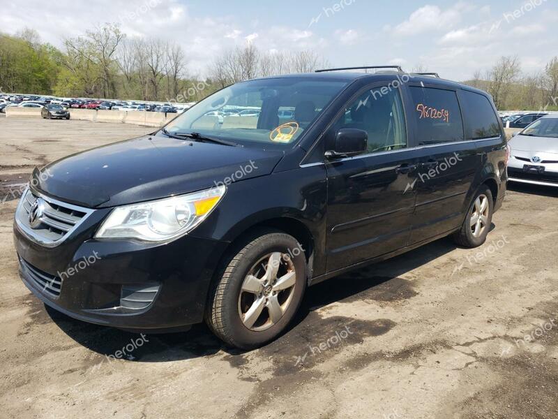 VOLKSWAGEN ROUTAN 2012 black  flexible fuel 2C4RVABG8CR393636 photo #1