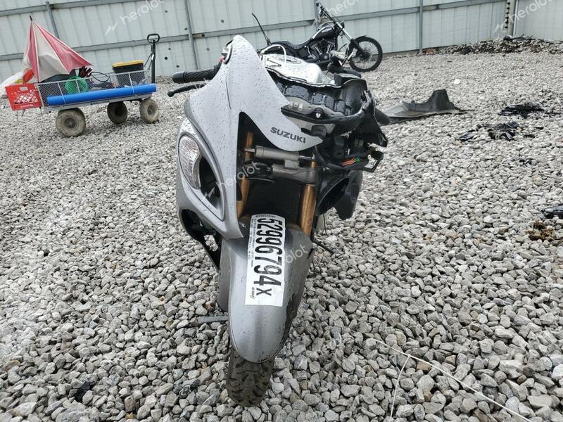 SUZUKI GSX1300 RA 2019 gray  gas JS1GX72B7K7100229 photo #3