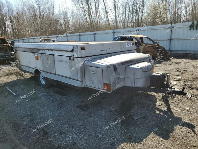 FLEE TRAILER 2004 white   4CP678H1047257742 photo #1