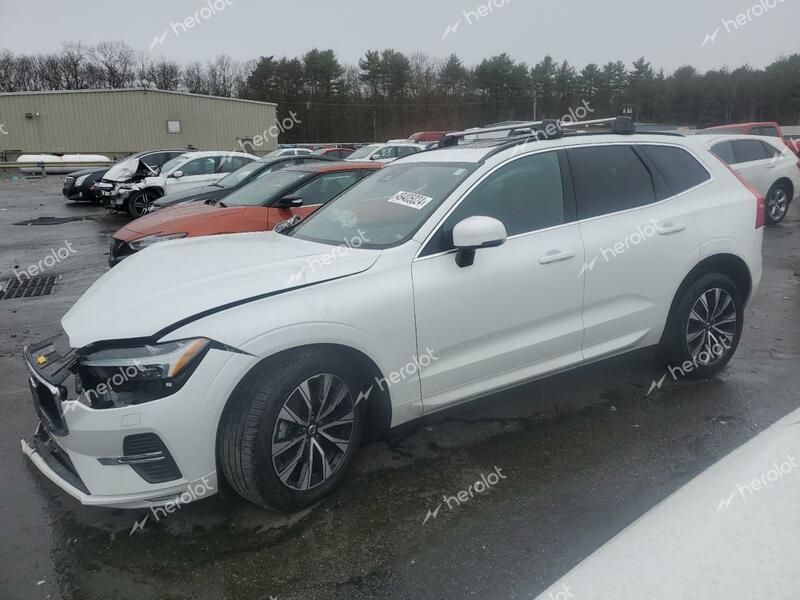 VOLVO XC60 CORE 2023 white  gas YV4L12RV1P1206434 photo #1