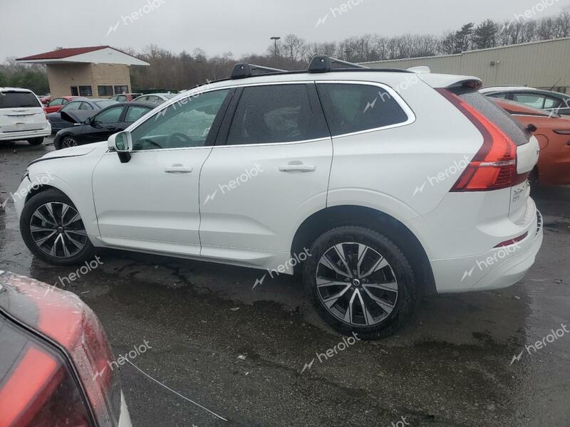 VOLVO XC60 CORE 2023 white  gas YV4L12RV1P1206434 photo #3