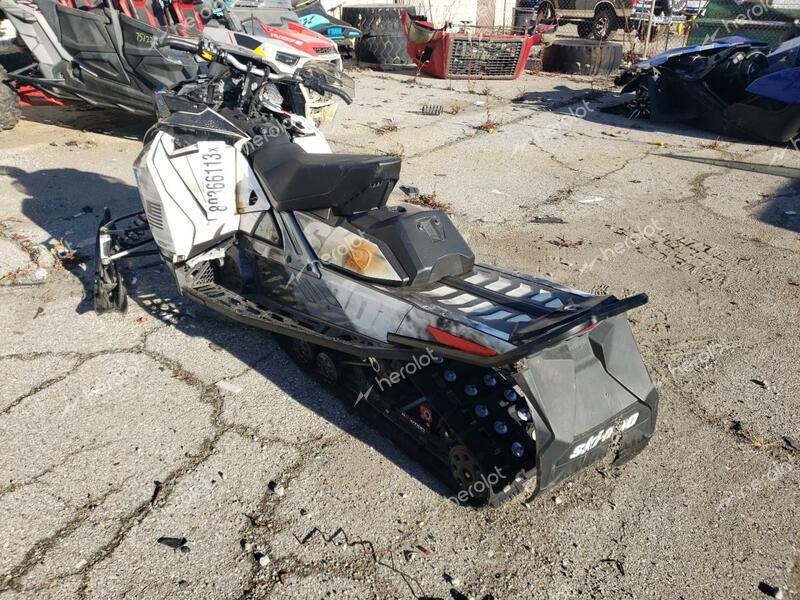 SKI DOO 850 2017 white   2BPSUDHE2HV000157 photo #4