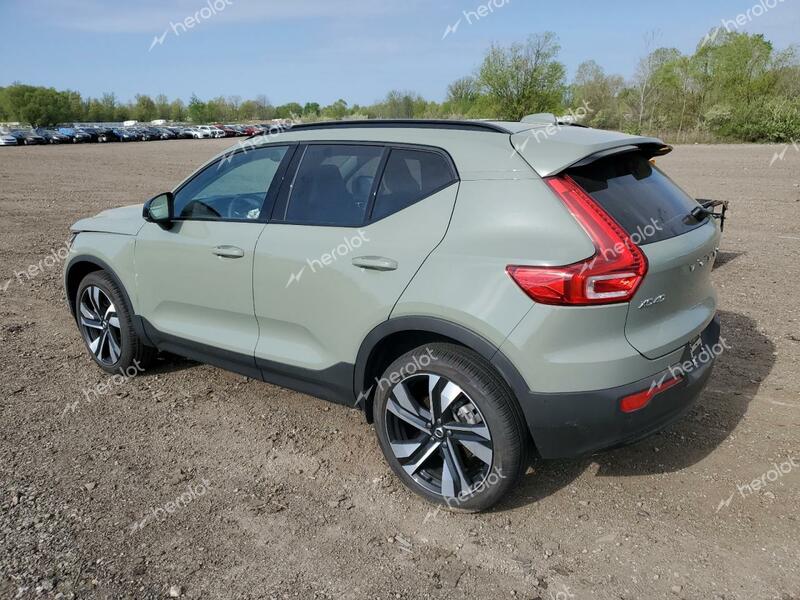 VOLVO XC40 ULTIM 2023 gray  gas YV4L12UX3P2020977 photo #3