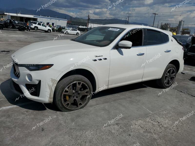 MASERATI LEVANTE MO 2022 white  gas ZN661YUM5NX406744 photo #1