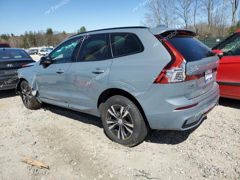 VOLVO XC60 CORE 2024 gray  gas YV4L12RK4R1763573 photo #3