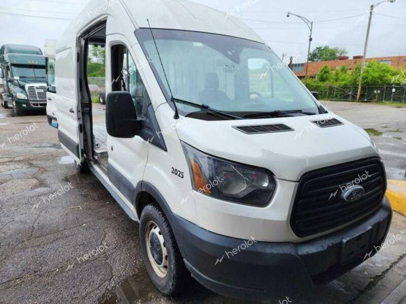 FORD TRANSIT T- 2019 white  gas 1FTYR3XM9KKA93174 photo #1