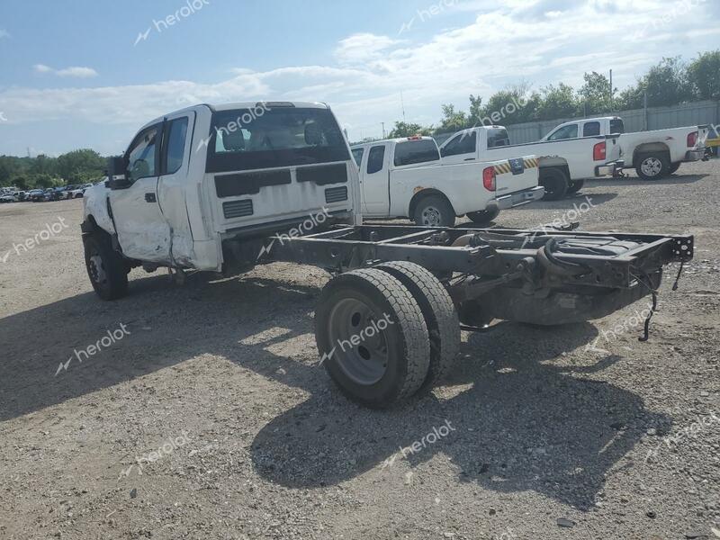 FORD F550 SUPER 2017 white  gas 1FD0X5GYXHEC01189 photo #3