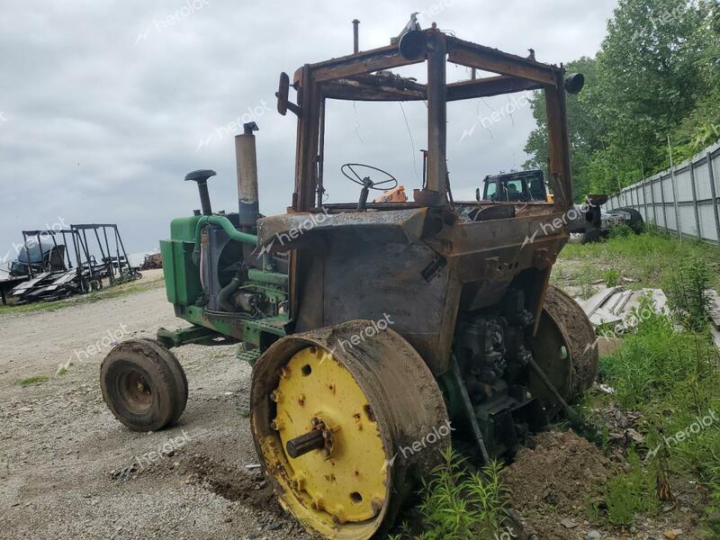 JOHN DEERE TRACTOR 1980 green   4240H027828RW photo #4