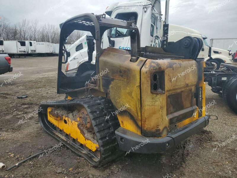 JCB TRACTOR 2013 yellow   GE0320TVKD2196788 photo #4