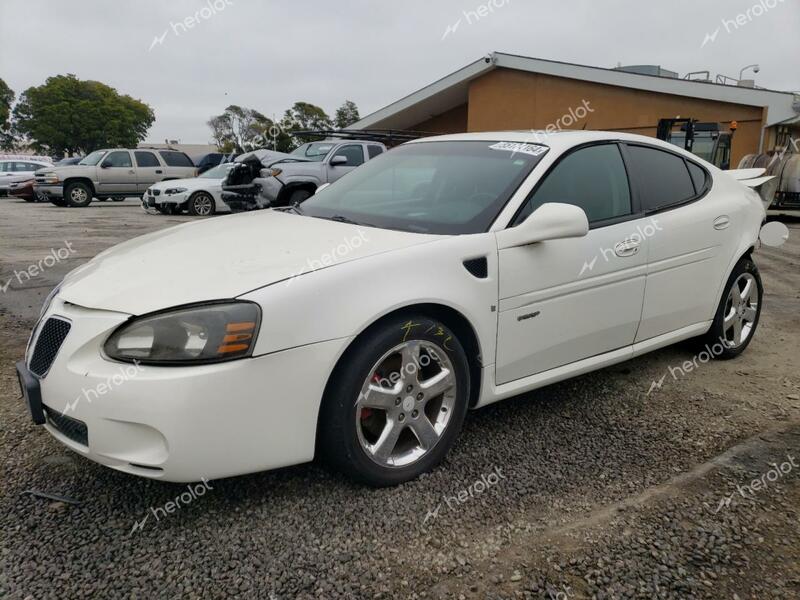 PONTIAC GRAND PRIX 2008 white sedan 4d gas 2G2WC55C081123237 photo #1