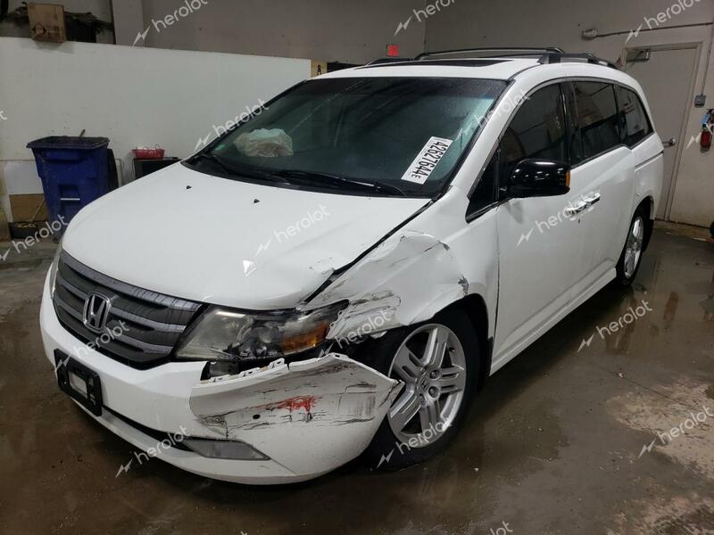 HONDA ODYSSEY TO 2011 white  gas 5FNRL5H96BB025164 photo #1