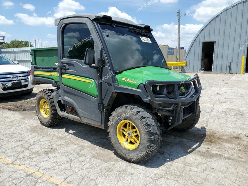 JOHN XUV835R 2019 green   1M0835MDCKM020598 photo #1