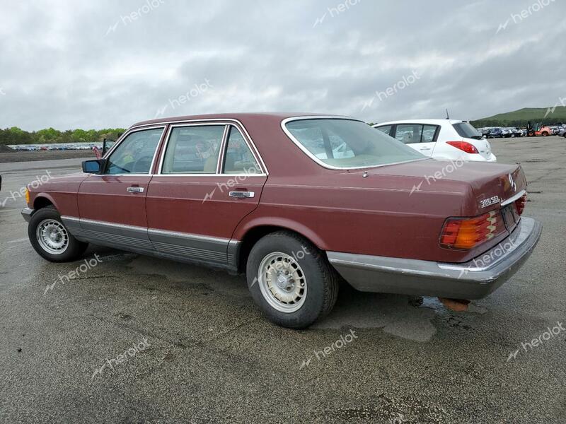 MERCEDES-BENZ 380 SEL 1983 red  gas WDBCA33A1DB035753 photo #3