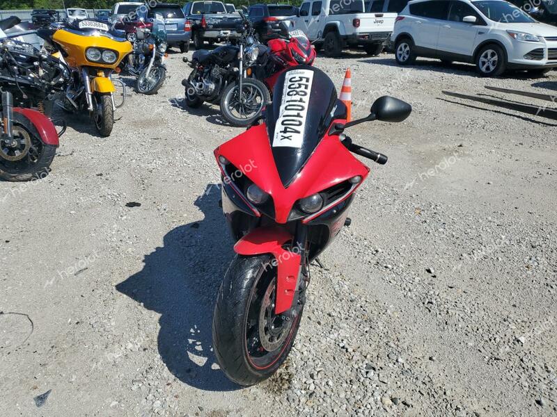 YAMAHA MOTORCYCLE 2013 red  gas JYARN23E6DA015447 photo #3