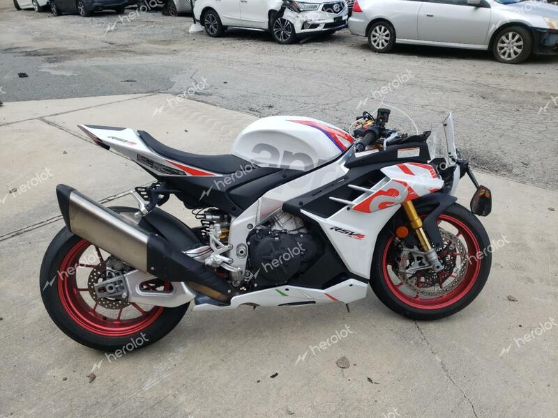 APRILIA RSV4 FACTO 2023 white  gas ZD4KYUB00PS000797 photo #1