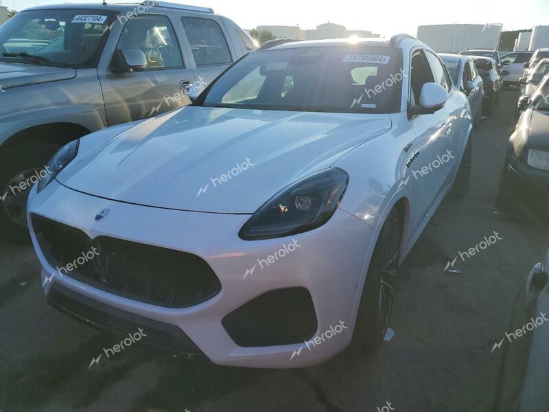 MASERATI GRECALE MO 2023 white  gas ZN682AVM1P7422342 photo #1