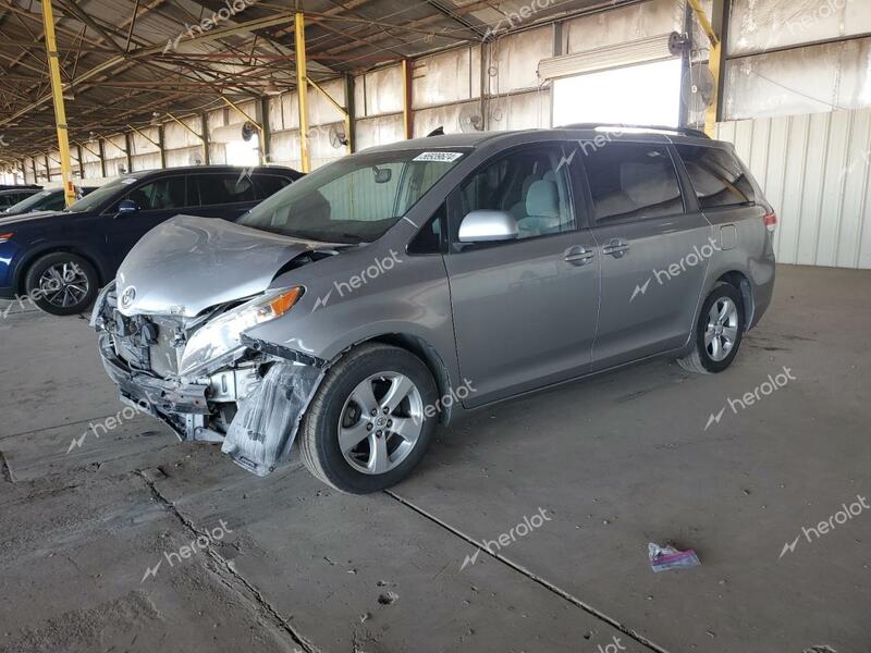 TOYOTA SIENNA LE 2011 silver  gas 5TDKK3DCXBS026369 photo #1