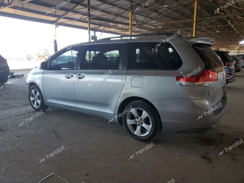 TOYOTA SIENNA LE 2011 silver  gas 5TDKK3DCXBS026369 photo #3