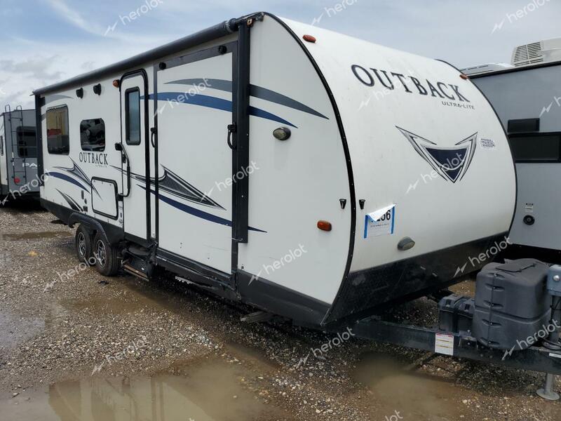 KUTB OUTBACK 2018 white   4YDT24022JB450882 photo #1