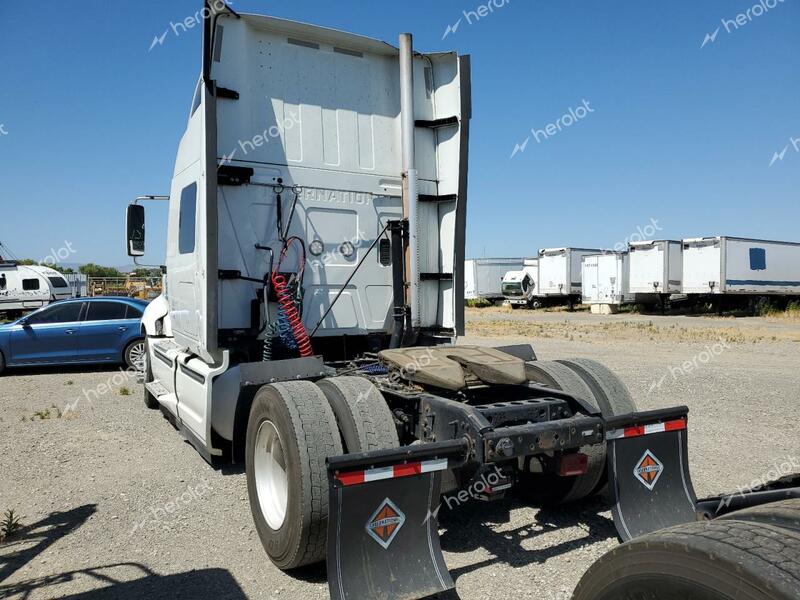 INTERNATIONAL PROSTAR 2013 white tractor diesel 1HSDGSJN6DJ234637 photo #4