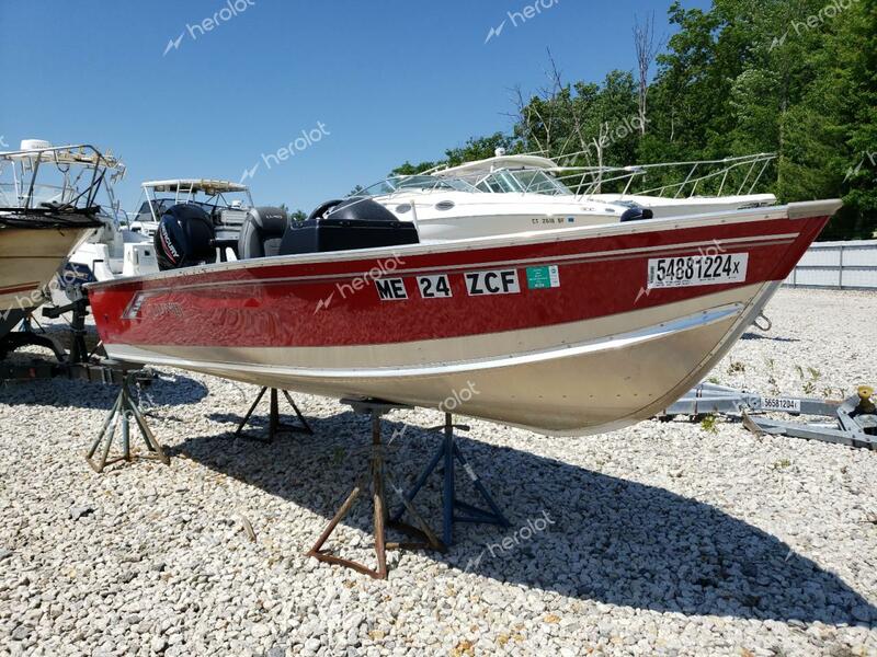 LUND BOAT 2022 red   LBBHT701C222 photo #1