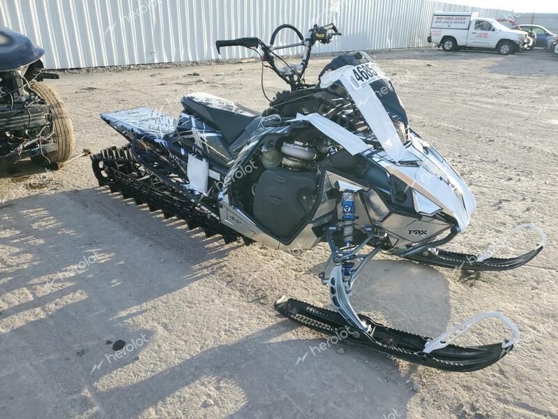 POLARIS SNOWMOBILE 2022 black   SN1TGM8M9NC833645 photo #1