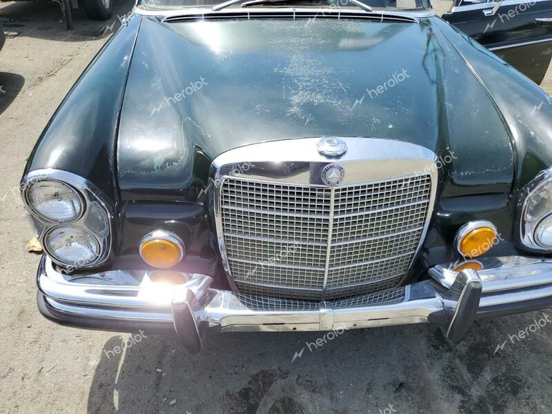 MERCEDES-BENZ 280S 1970 green   10801612040985 photo #4