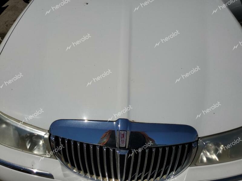 LINCOLN TOWN CAR E 2001 white  gas 1L1FM81W31Y625332 photo #4