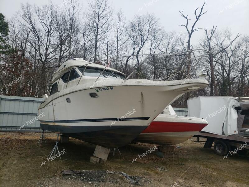 BOAT BOAT 1997 two tone   BL2A04ERF697 photo #1