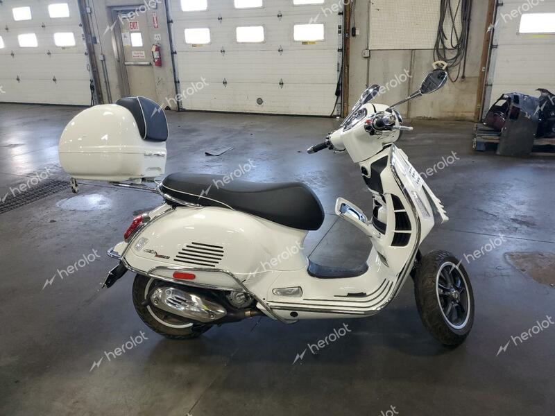 VESPA GTS/SEI GI 2023 white  gas ZAPMD39M3P5100263 photo #1