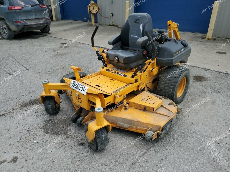 CUB LAWN MOWER 2019 yellow   1J228H70003 photo #3