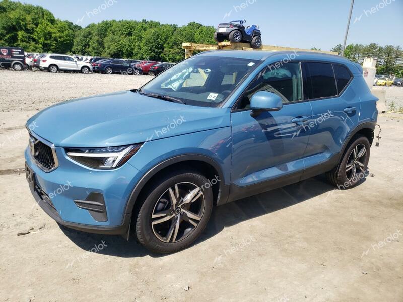 VOLVO XC40 CORE 2023 blue  gas YV4L12UV7P2946006 photo #1