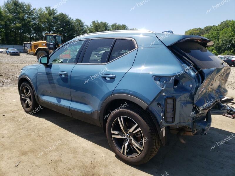 VOLVO XC40 CORE 2023 blue  gas YV4L12UV7P2946006 photo #3