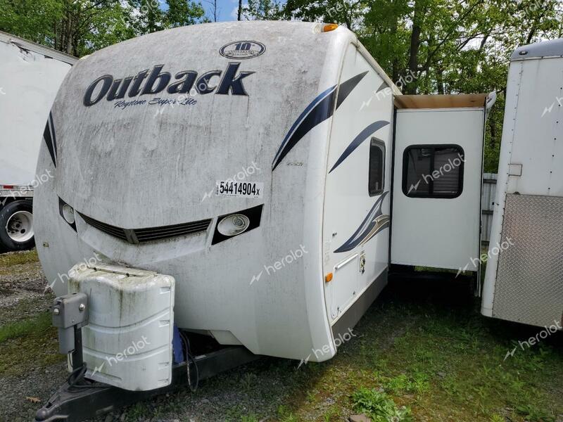 OUTB TRAVEL TRL 2012 white   4YDT29223CB451486 photo #3