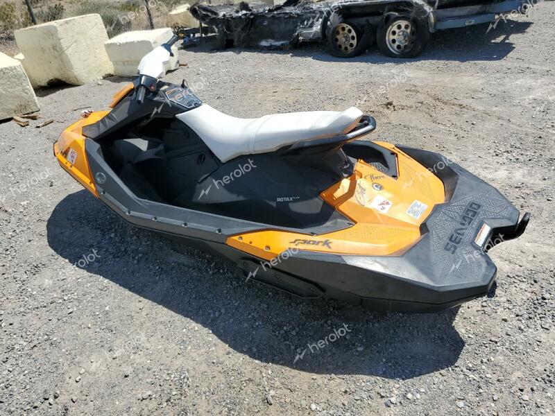 BOMBARDIER JETSKI 2015 orange   YDV64498C515 photo #4