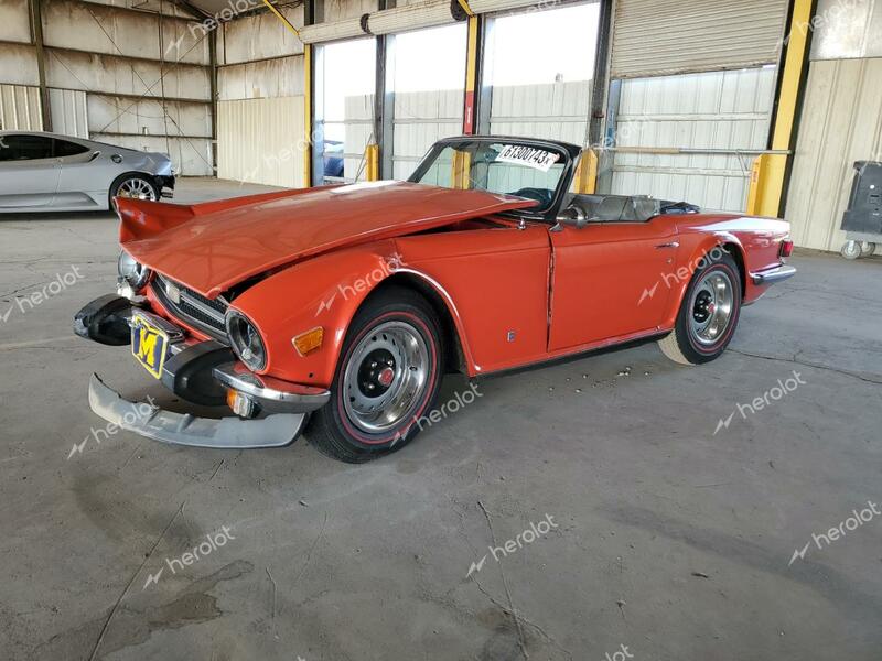 TRIUMPH CAR TR6 1974 red   CF29109U photo #1