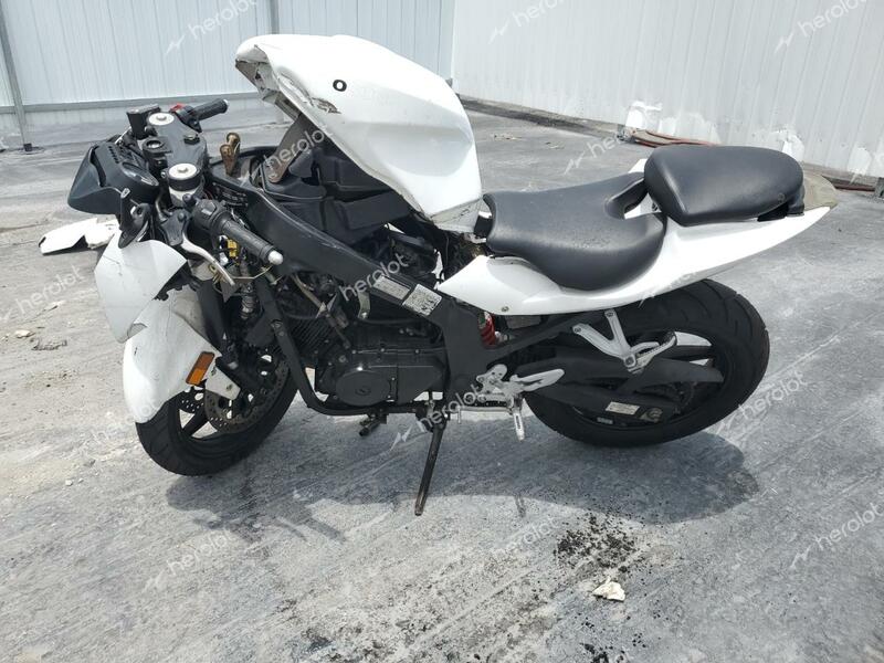 HYOSUNG GT250 R 2015 white racer gas KM4MJ6275F1700723 photo #4