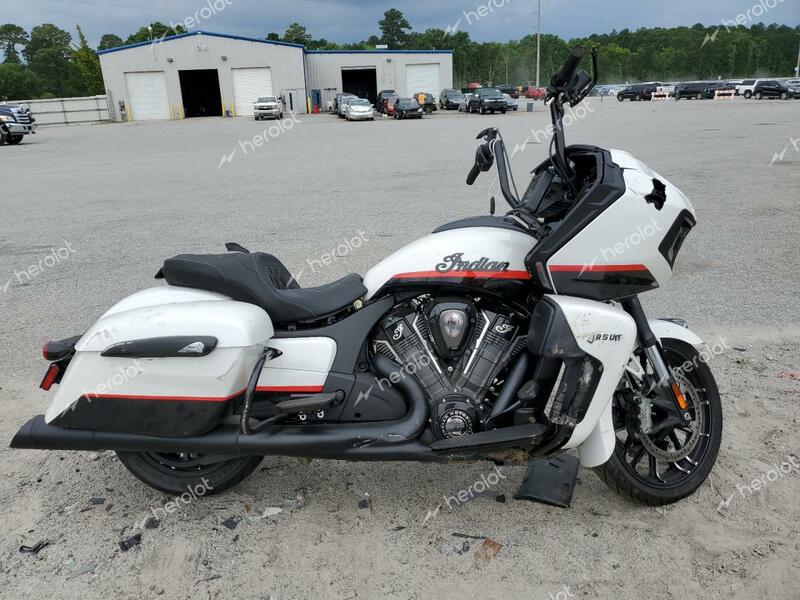 INDIAN MOTORCYCLE CO. PURSUIT DA 2023 white  gas 56KLDFRR6P3418250 photo #1